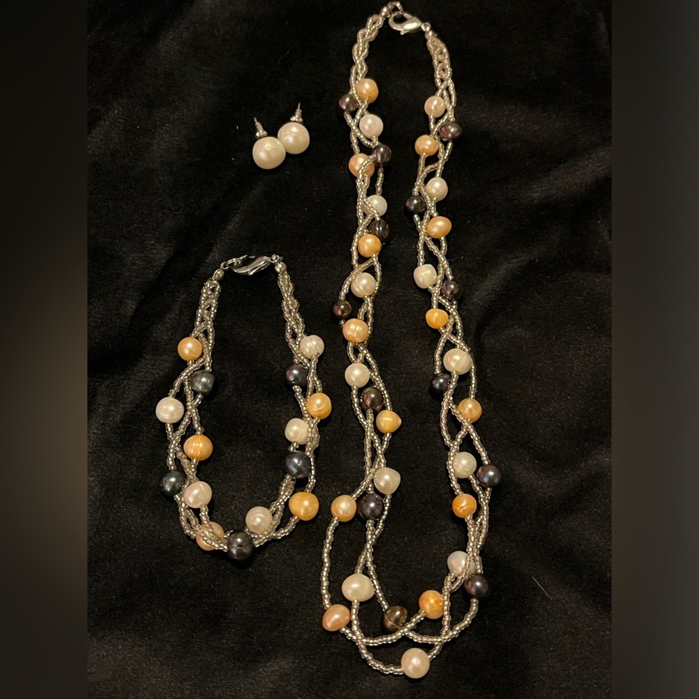 Freshwater Pearls Necklace Bracelet and Earrings Set. Multiple colors - Picture 2 of 6